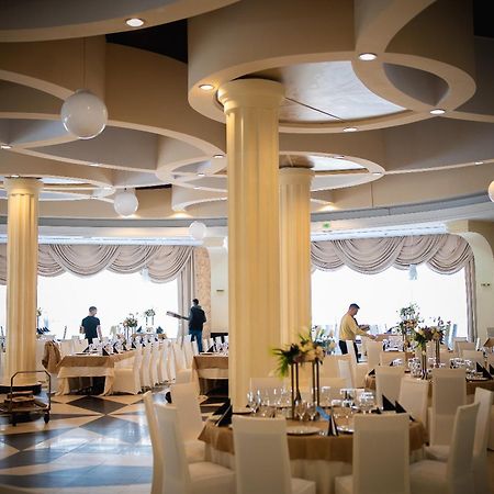 Black Tulip Hotel Dej Ngoại thất bức ảnh