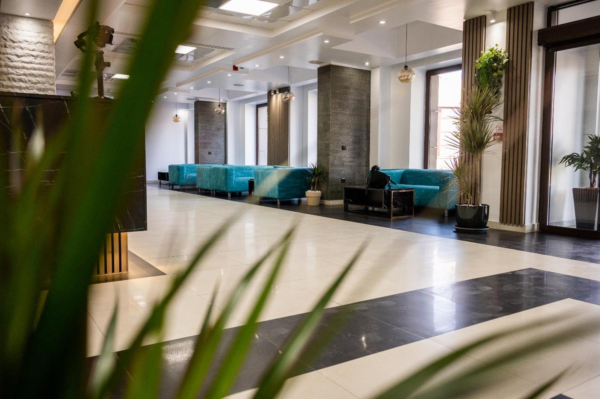 Black Tulip Hotel Dej Ngoại thất bức ảnh