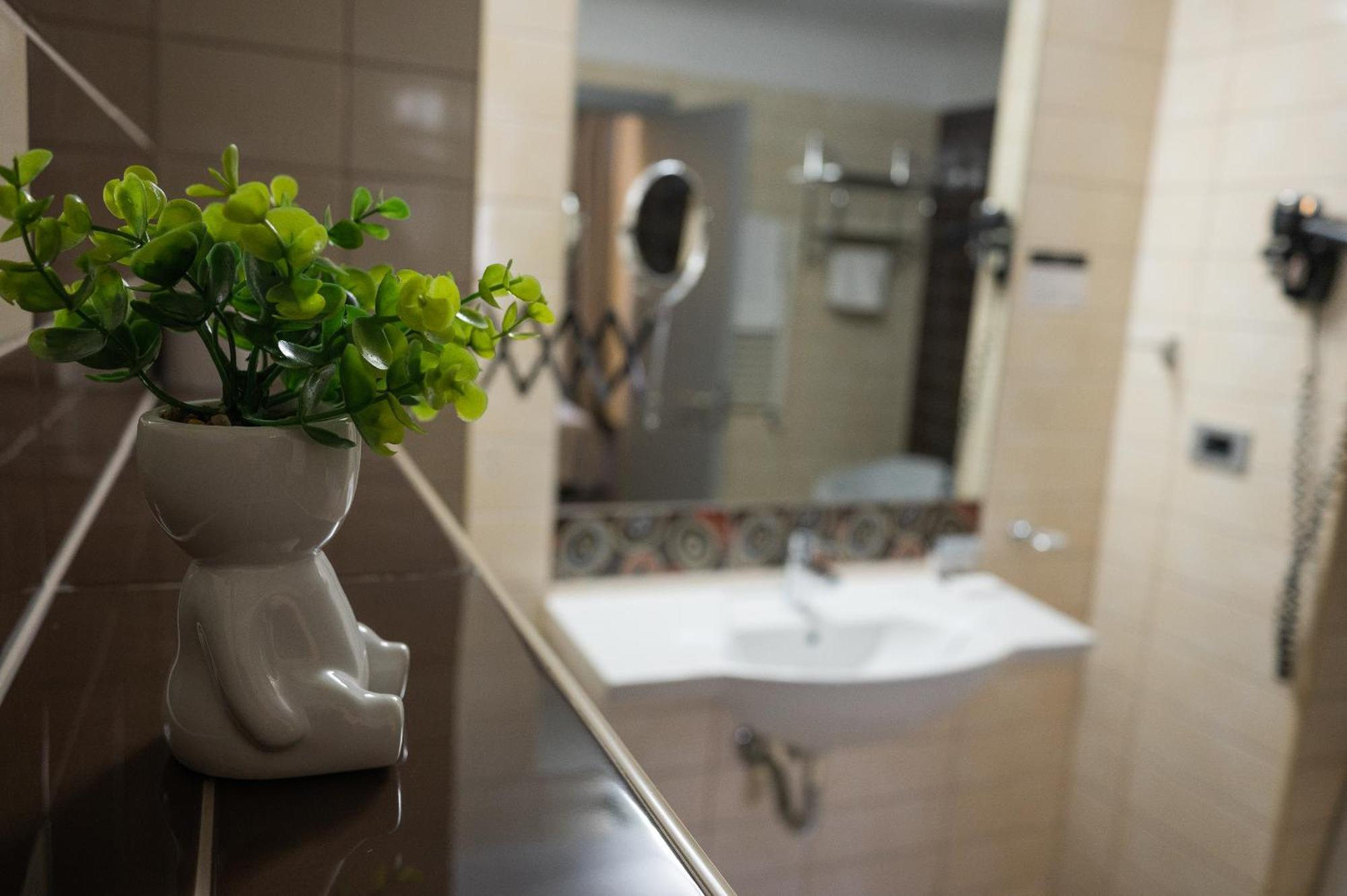 Black Tulip Hotel Dej Ngoại thất bức ảnh