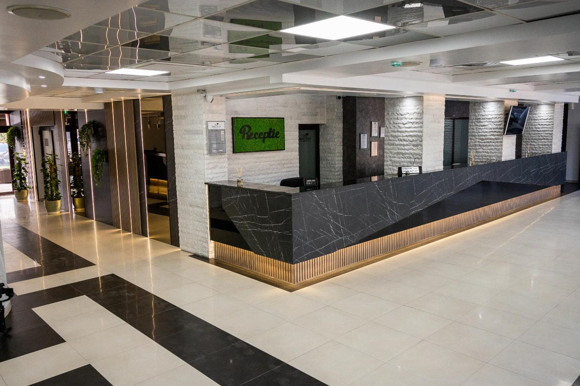 Black Tulip Hotel Dej Ngoại thất bức ảnh