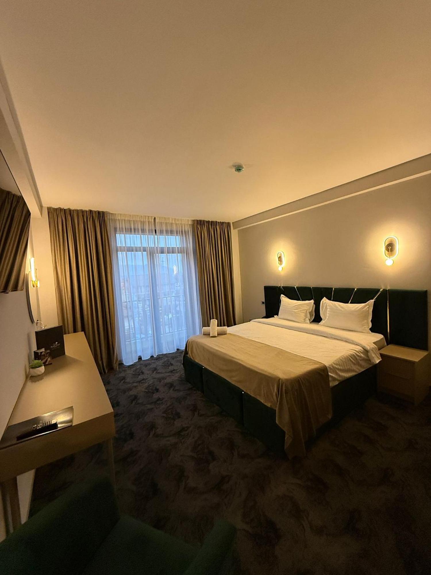 Black Tulip Hotel Dej Ngoại thất bức ảnh