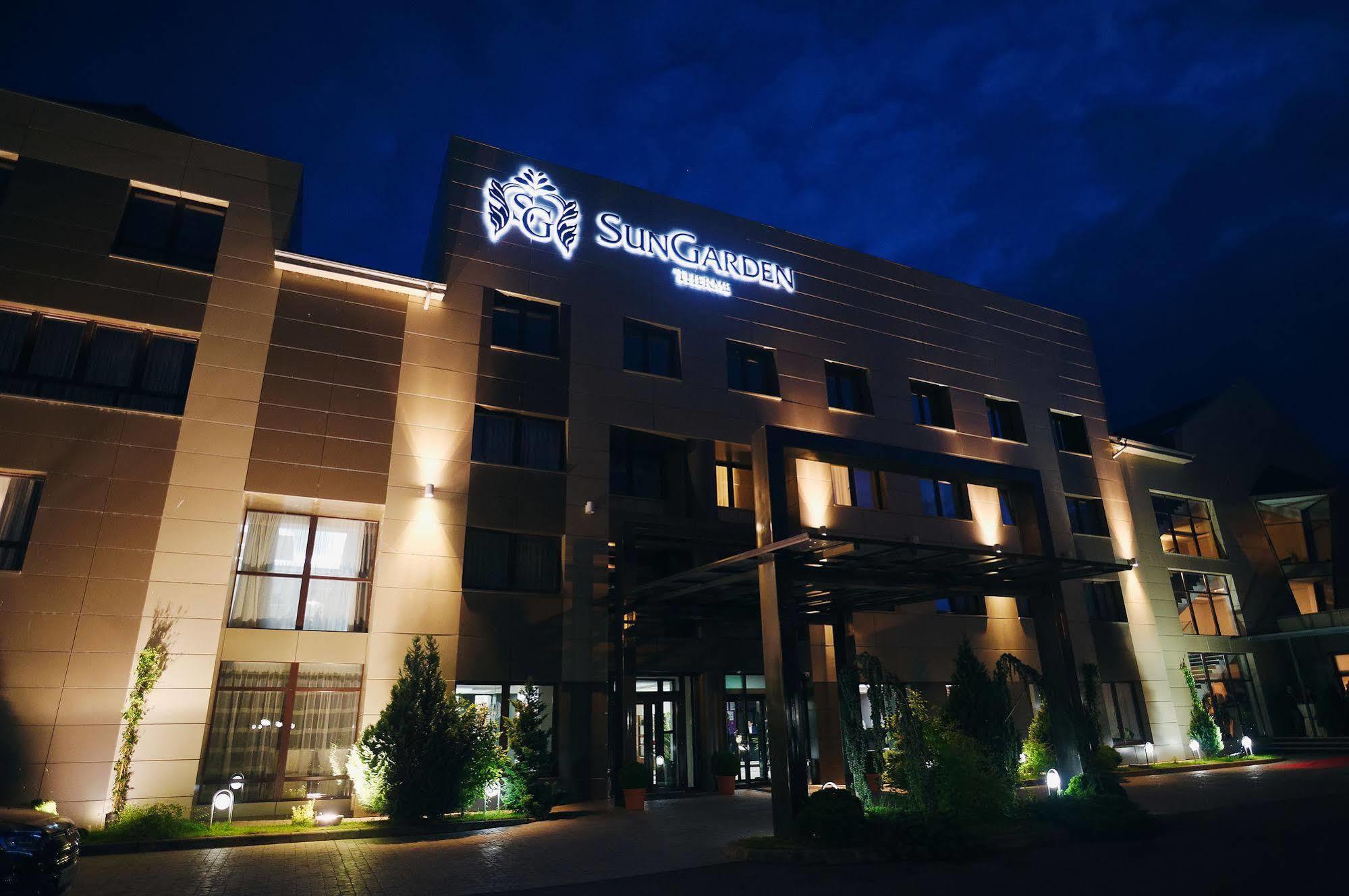 Black Tulip Hotel Dej Ngoại thất bức ảnh